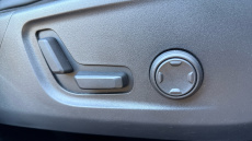 Volvo XC40 2.0 B3P Plus Dark 5dr Auto Petrol Estate